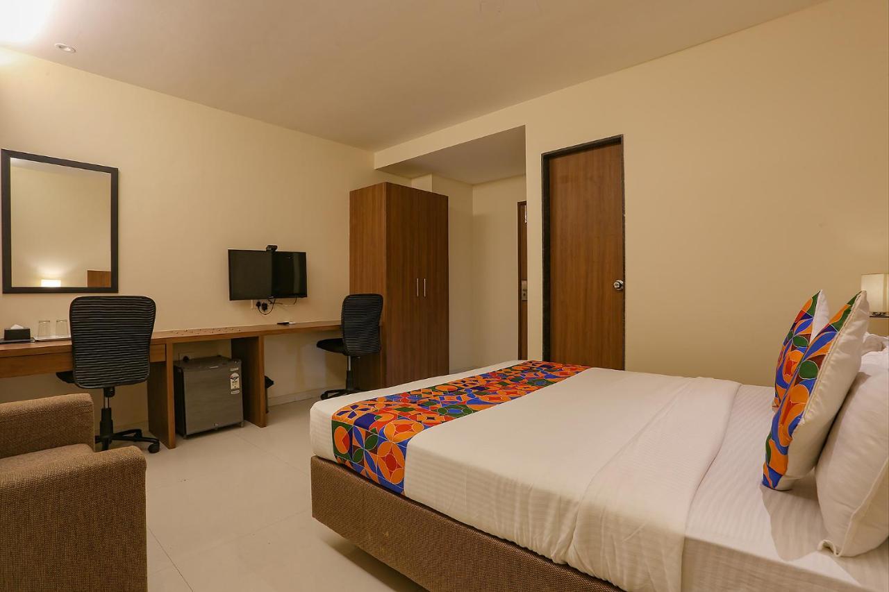 Fabhotel Royal International มุมไบ ภายนอก รูปภาพ